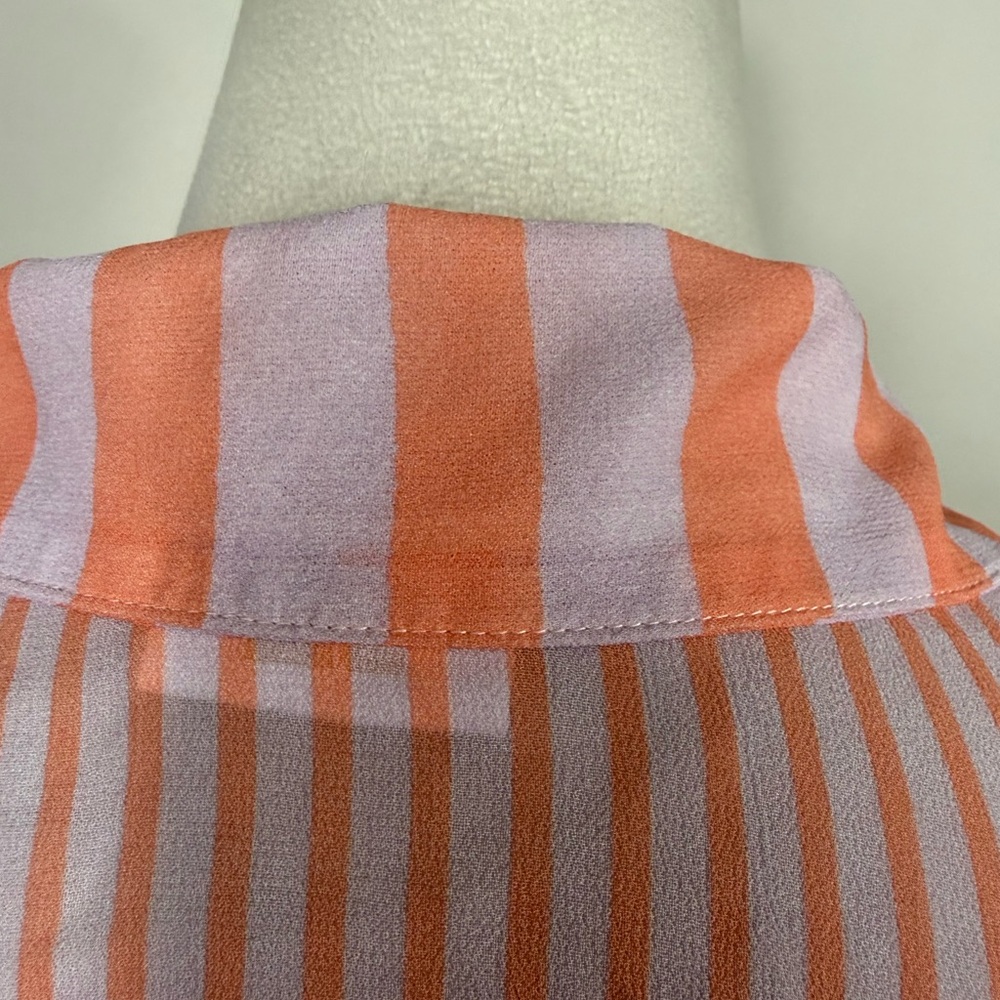 Saachi Striped peach and White Button-Up Shirt size large - Picture 9 of 11